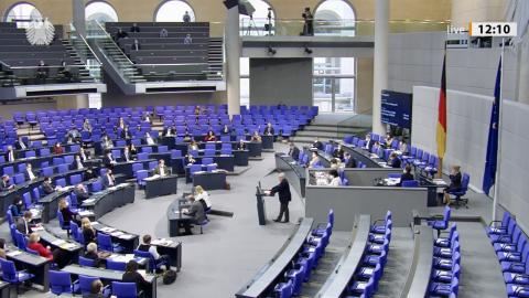TS am Rednerpult im Bundestag